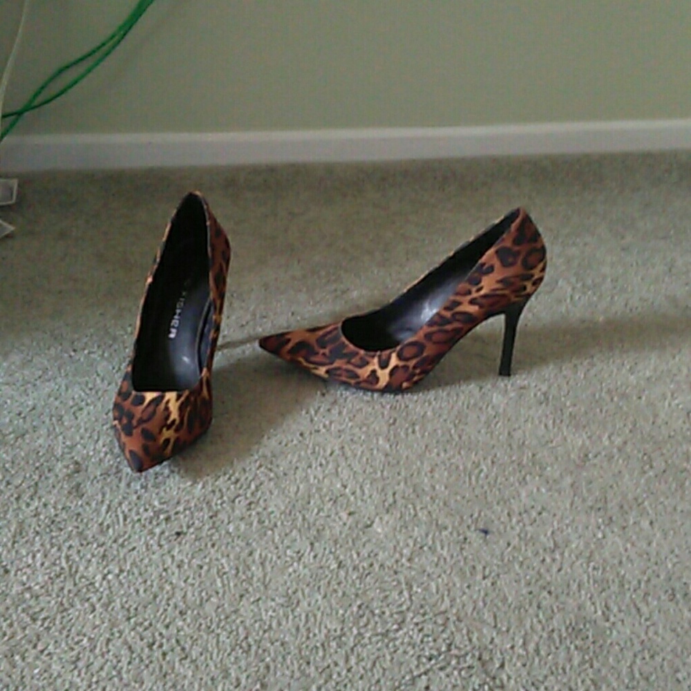 Woman's shoes